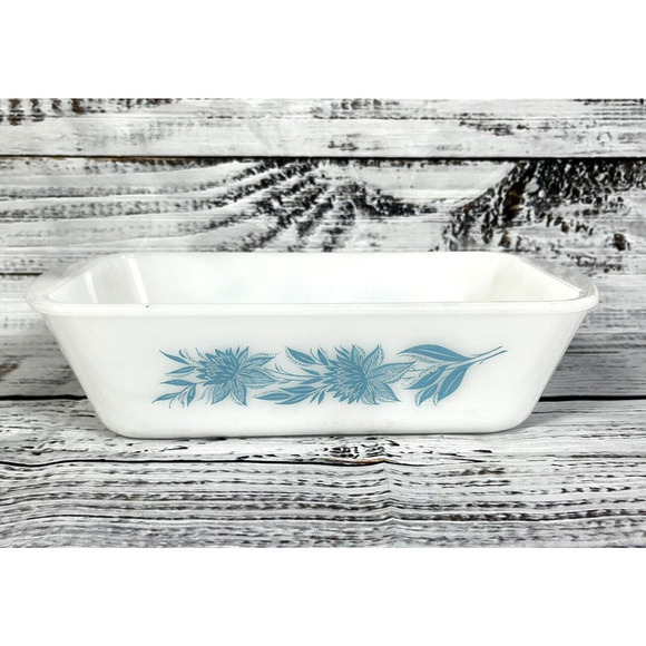 Vintage GLASBAKE Loaf Pan White Blue Flowers Milk Glass BLUE THISTLE J-522 - Picture 1 of 11